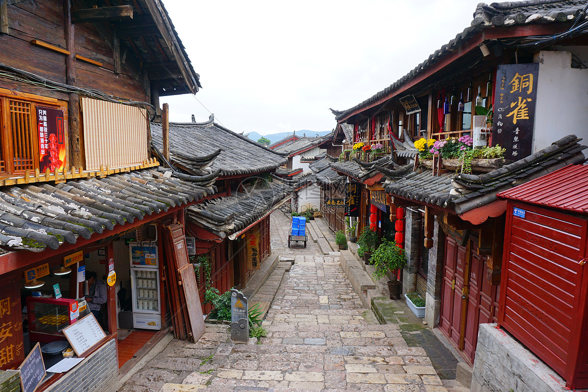 到丽江旅游，这9大必去的当地景点让你领略云南独特的风情