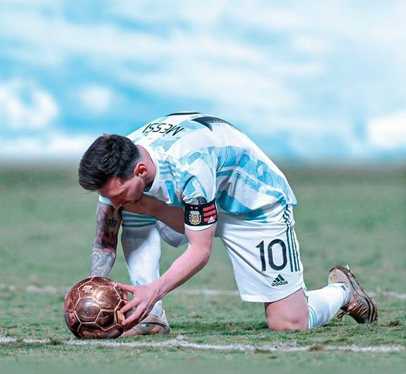 巴萨自导自演的苦肉计,只为赶走高薪低能的法国F4,尽早续约梅西