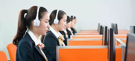 淘宝客服新手一个月工资大概多少,淘宝客服一个月工资可以达到多少