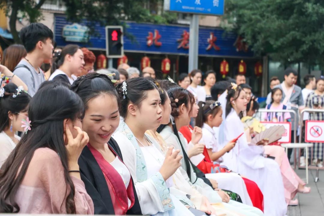 成都屋头串串香,老成都屋头串串