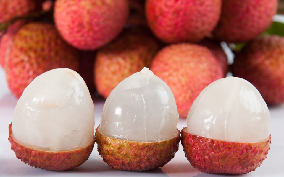 买荔枝买圆的还是尖的,荔枝不要碰的品种