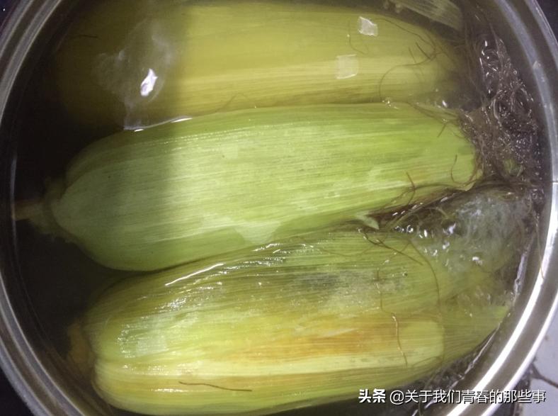 为什么玉米放了几天干瘪不甜了,如何避免玉米蒸熟变干瘪