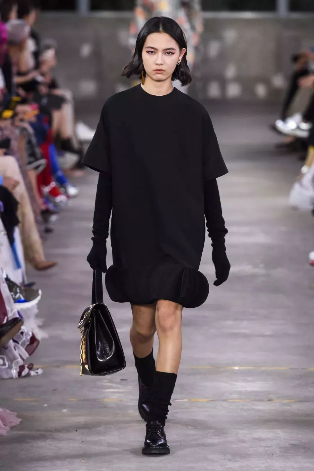 廓形服装款式设计稿,服装版型s型