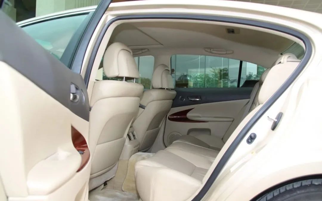 2024款奔驰哪一款最值得买,2手奔驰哪款车最值得入手