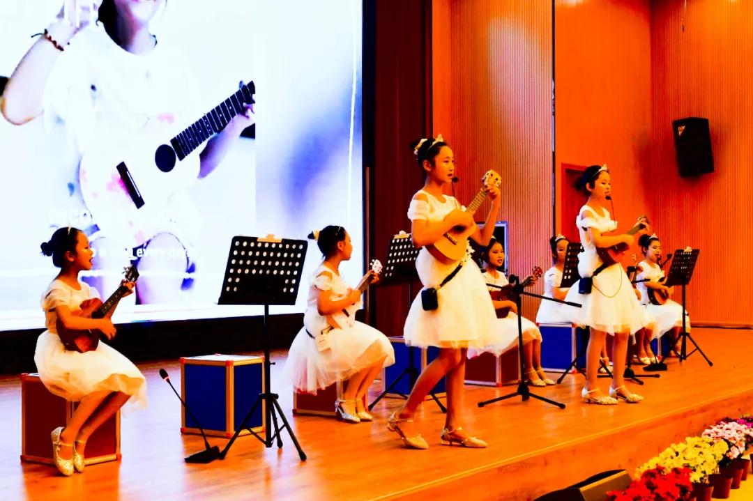 儿童庆祝建党100周年文艺汇演,庆祝建党百年文艺演出儿童合唱