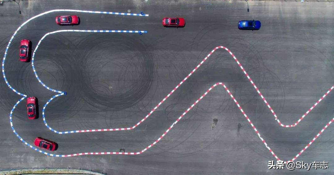 宝马新3系赛道体验+长途试驾之后，建议你千万不要轻易入手