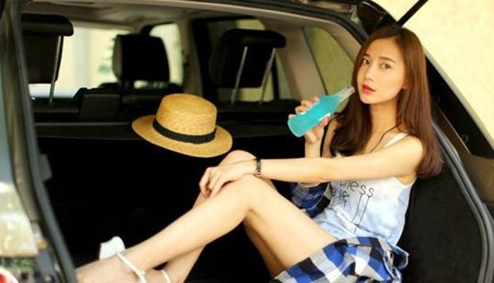 小智心情不好，直播连麦帝师、小漠，却被疯狂戳伤口