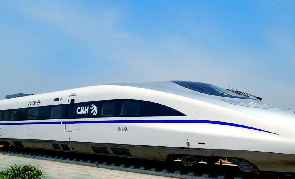 中国里程最长火车，一张票高达6000元，却供不应求