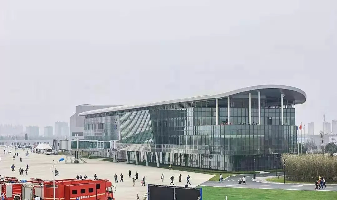 壮志凌云开战斗机,壮志凌云谋发展