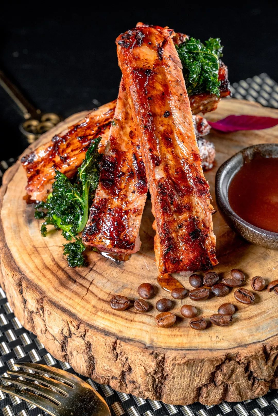 召唤佛山大胃王！足足八层高XXXXXL号大力水手汉堡，全部吃完免单