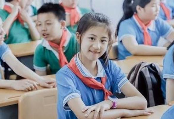 初中女生自认为好看的举动,经常做幼稚的行为很掉价吗