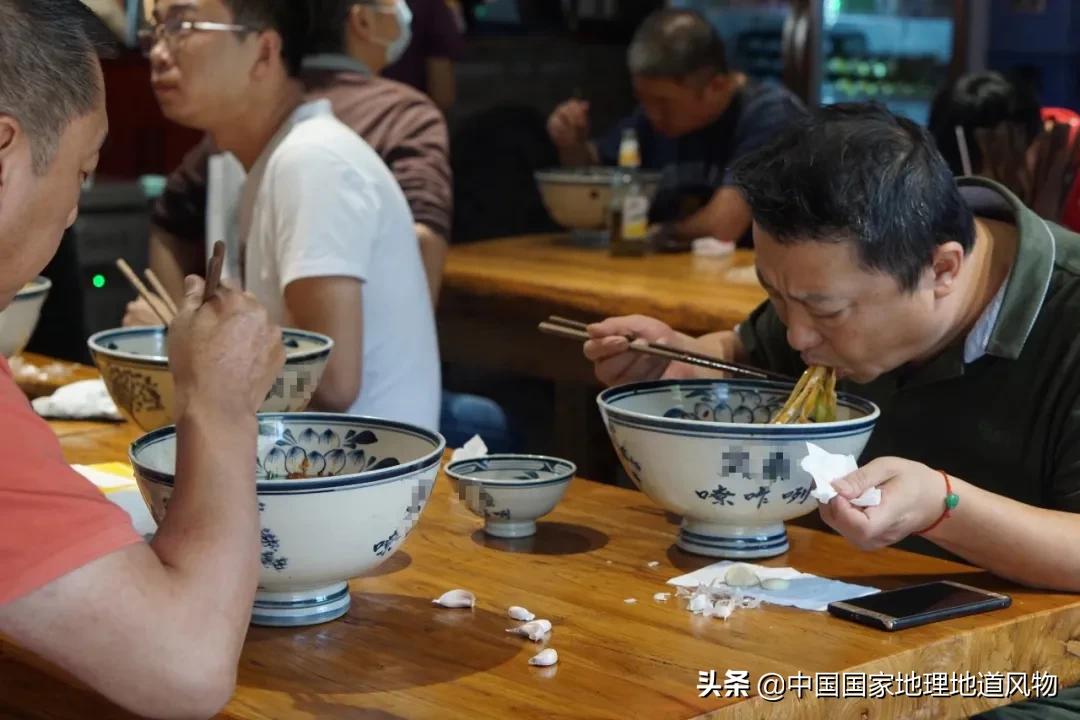 吃蒜厉害的陕西人,陕西人吃大蒜有多厉害