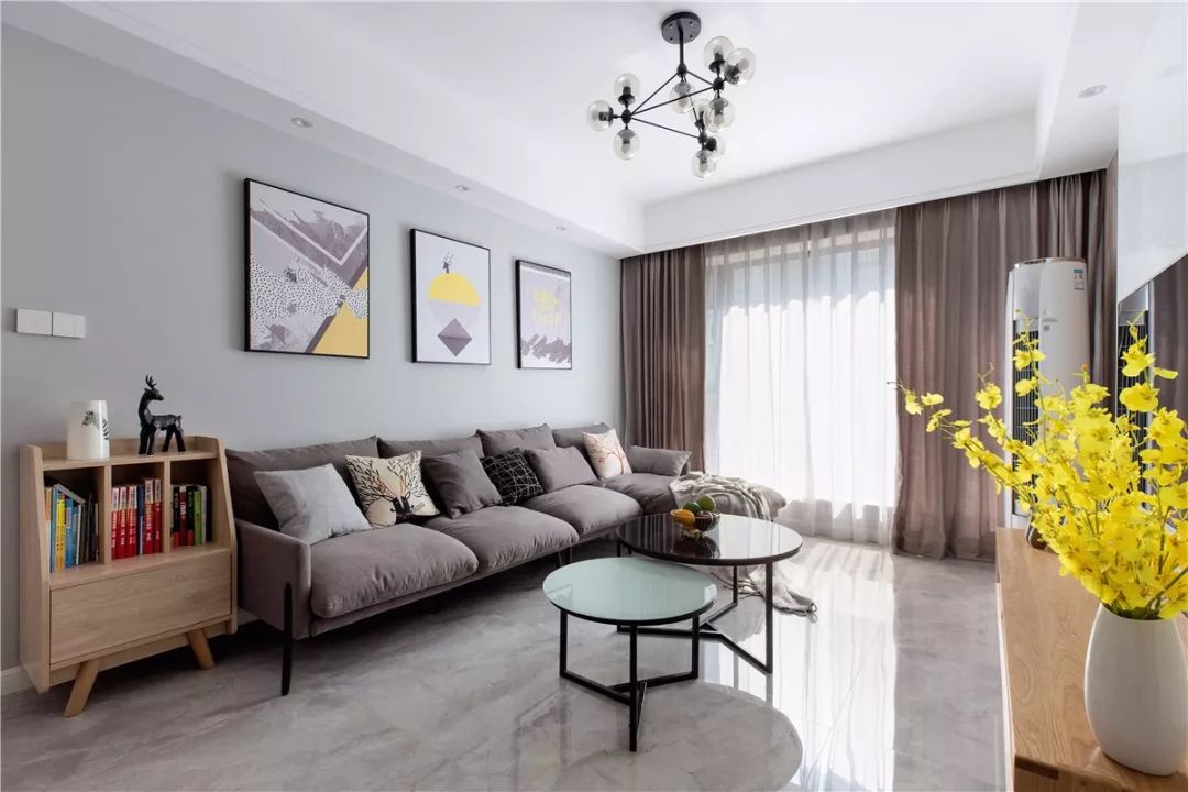 客厅大面积地砖深灰色铺贴效果图,客厅地砖简约铺贴图