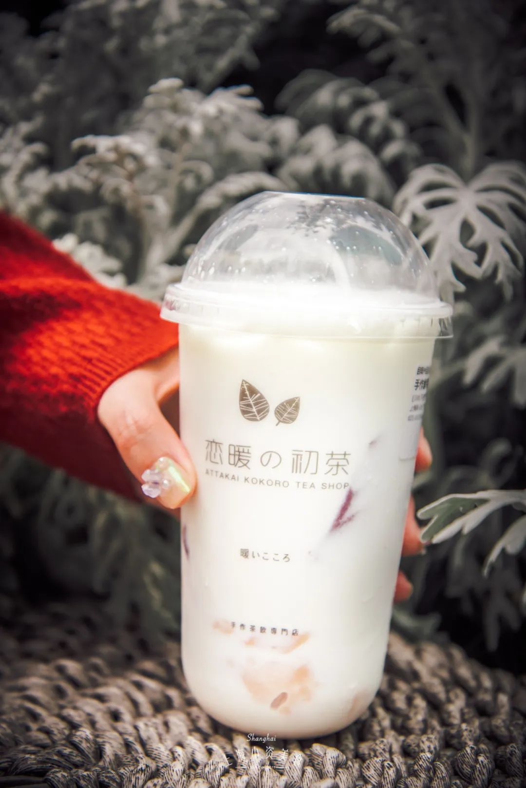 网红饮料喝起来,中药奶茶网红饮品