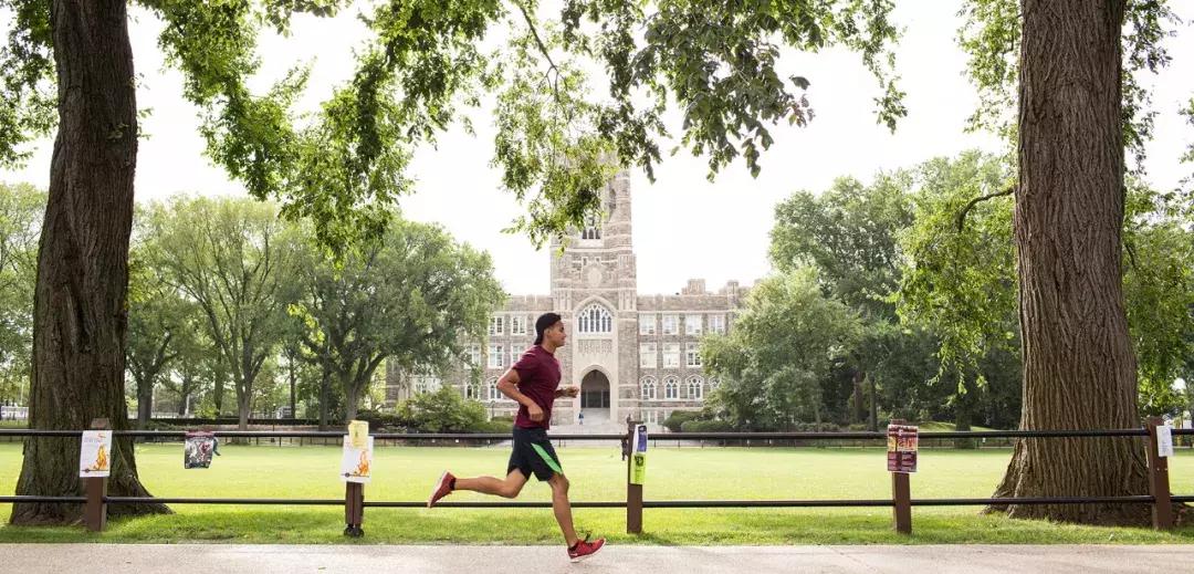 在复旦大学英语系读书是什么体验,在复旦大学读书是什么体验