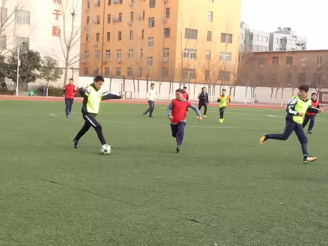 开封十四中篮球比赛视频,开封二十五中足球赛