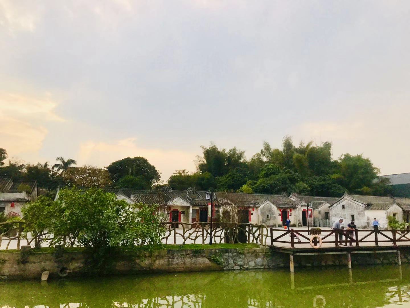 深圳观澜版画村的位置,观澜版画村还是版画基地