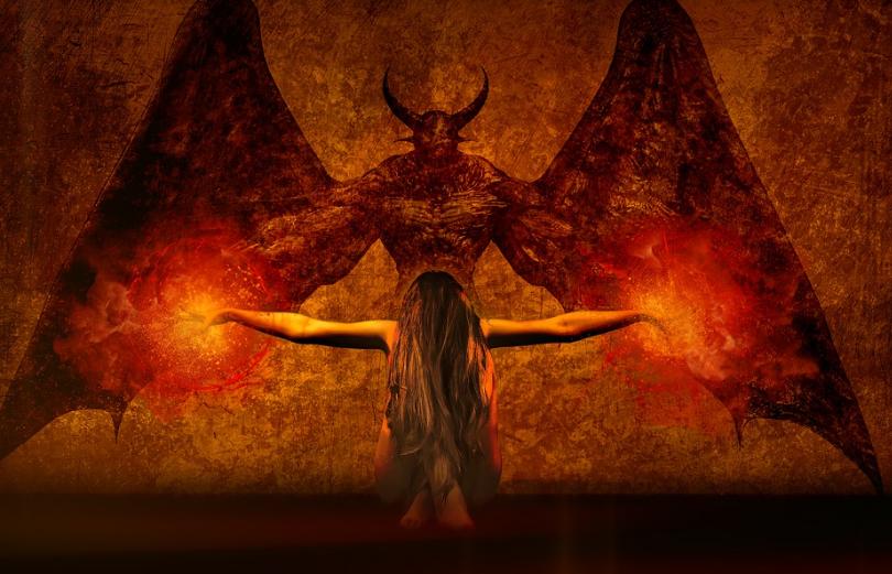 印尼富二代吃鳄鱼包,印尼富二代人骨包