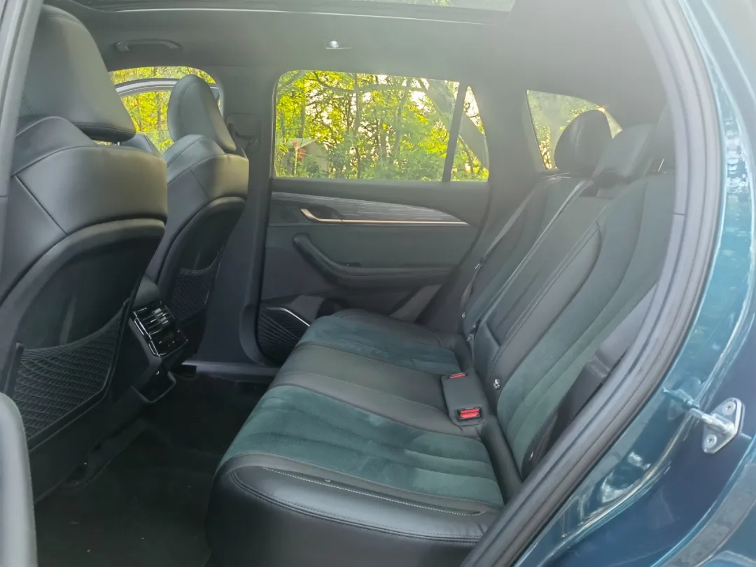 落地20万内性价比高的大七座suv,落地25万左右的五座中型suv推荐