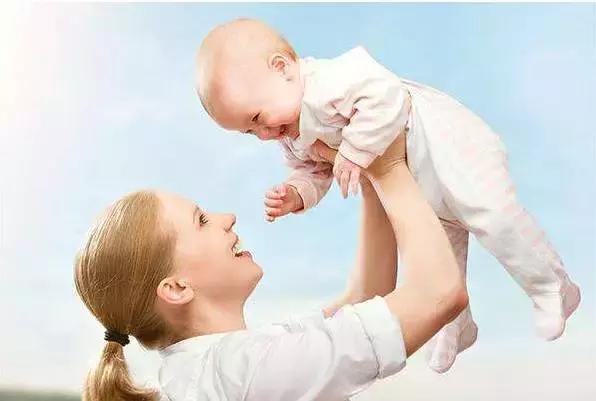 宝宝尿黄是喝奶粉上火吗,宝宝尿黄上火怎么办