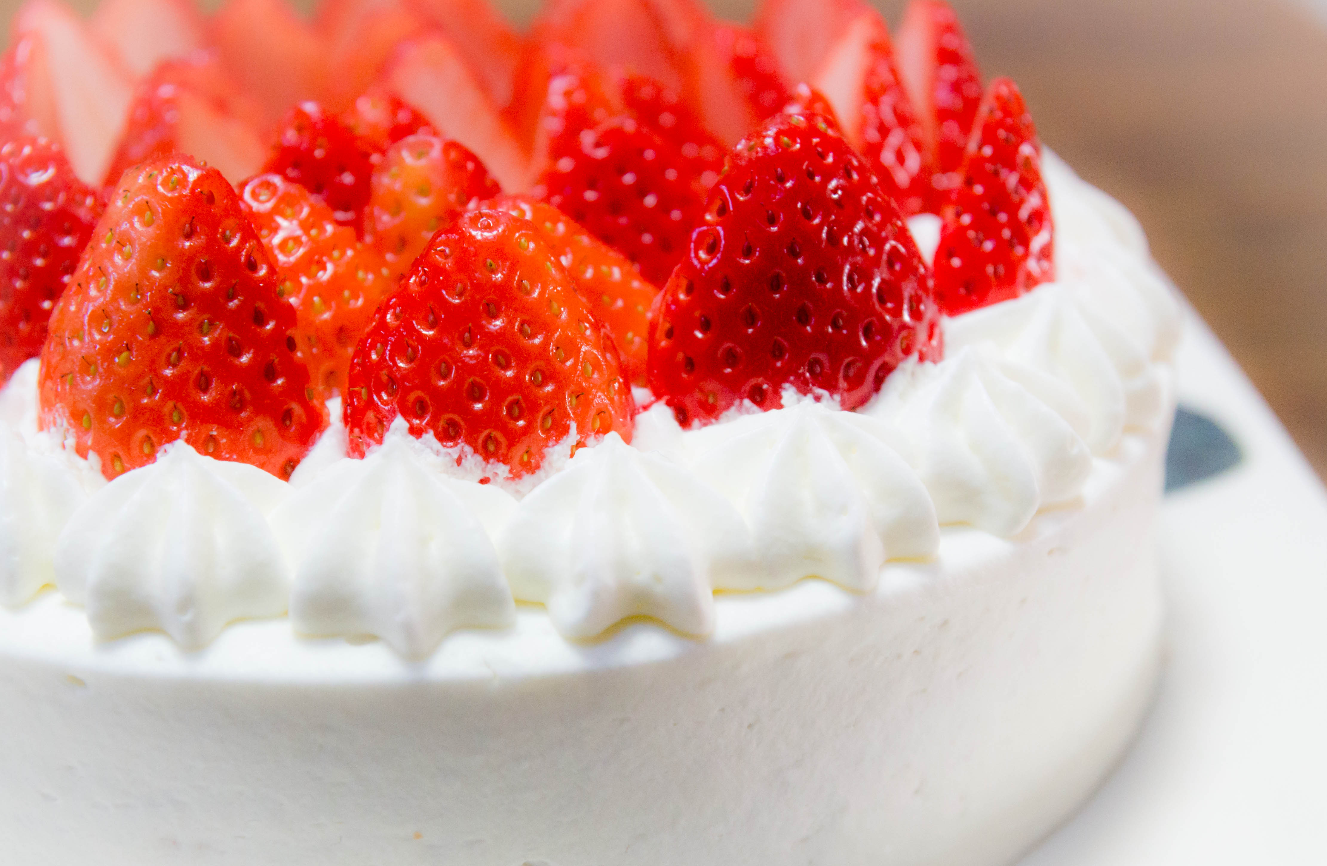 日本圣诞节蛋糕哪家好吃,圣诞节快到了草莓奶油蛋糕