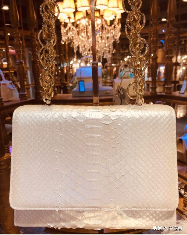 泰国买表比国内便宜多少,在泰国买什么车最划算