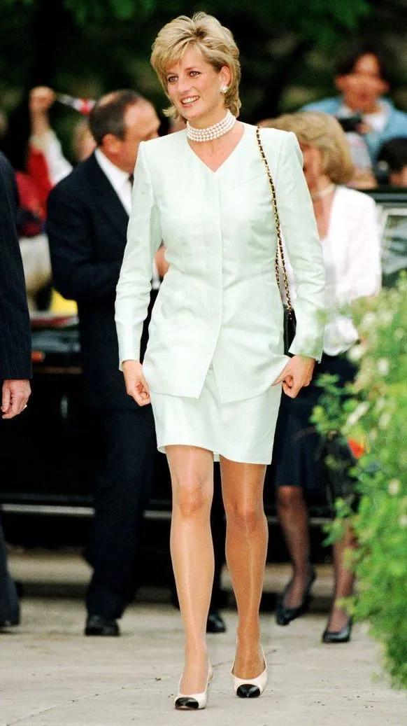 除了优雅贵气,珍珠还能休闲、叛逆、又嘻哈?