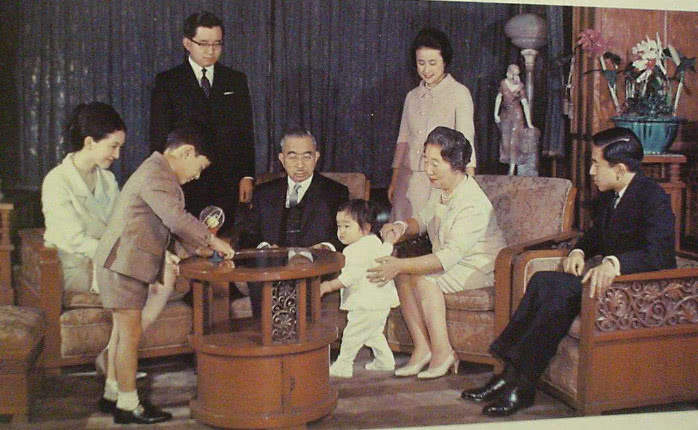 日本皇室的日常工作与生活