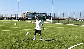 初学者足球颠球教学视频,单脚足球颠球教学初学者