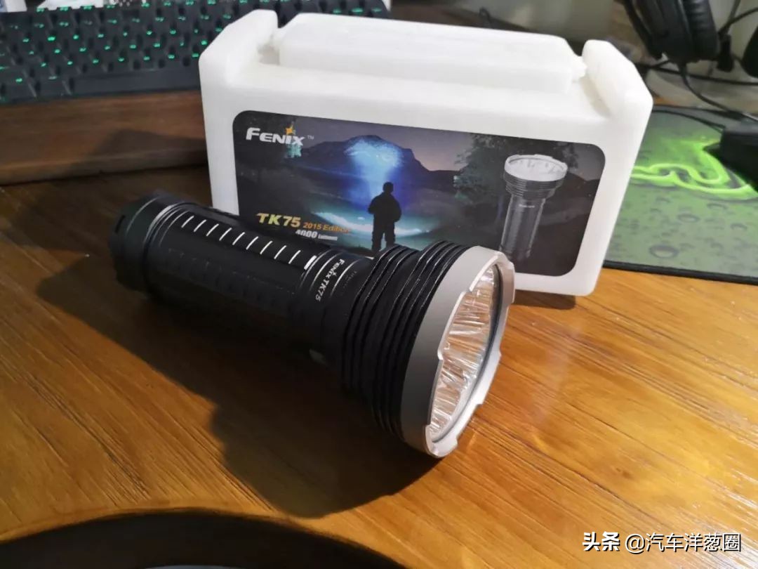 手把手教你大灯升级,教你一招自己动手大灯翻新