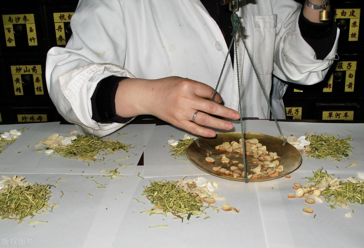 中医治疗股骨头坏死医案热敷,股骨头坏死3期中医好治么