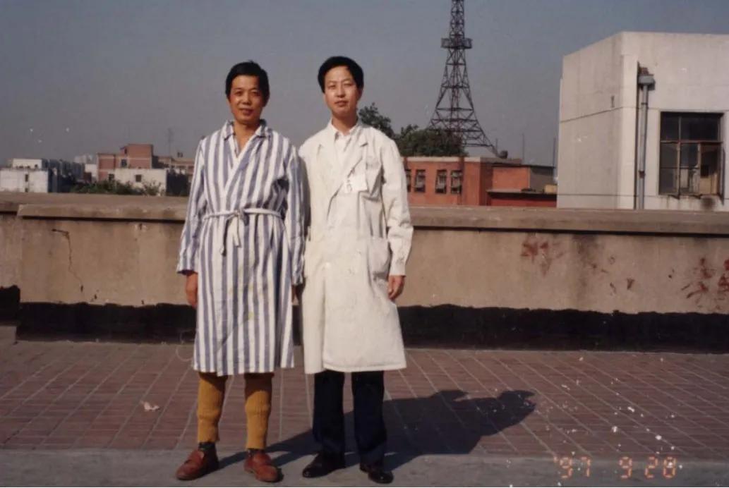 科学抗癌张文宏,中国医学专家治疗肝癌取得新突破