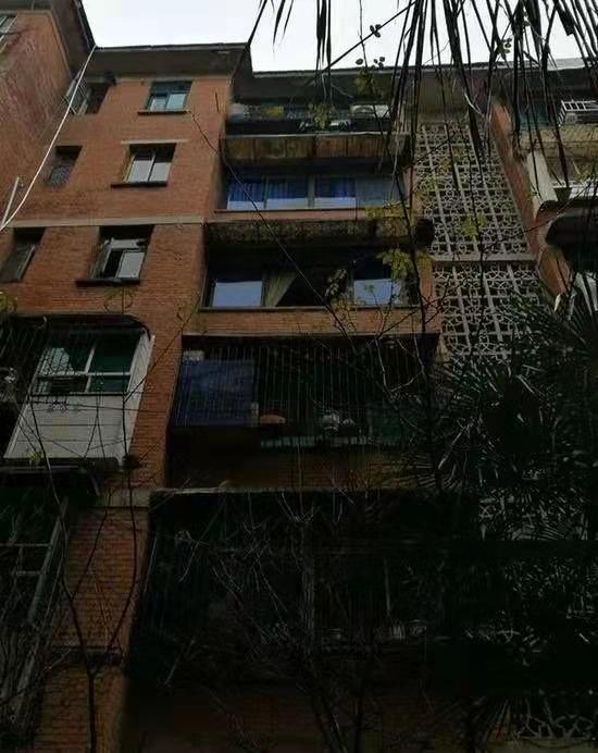 *门惨灭**案制造者，18年后摇身一变成正科级干部，法律终将其严惩