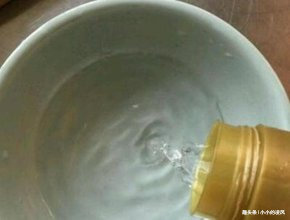 白醋盐洗脸的功效与作用危害,白醋和盐洗脸真的可以美白吗