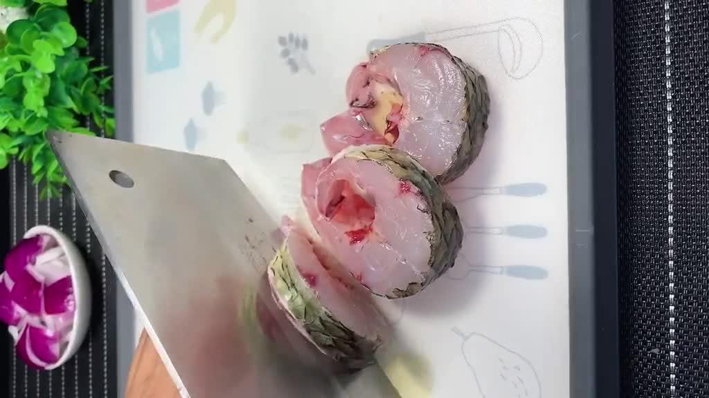 怎么炖鱼好吃又简单砂锅炖草鱼,砂锅草鱼汤怎么炖才能好喝