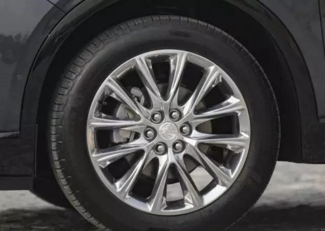 再等4天，全新“黑马王”要上市，一脚油230匹+9AT，6座对抗途昂