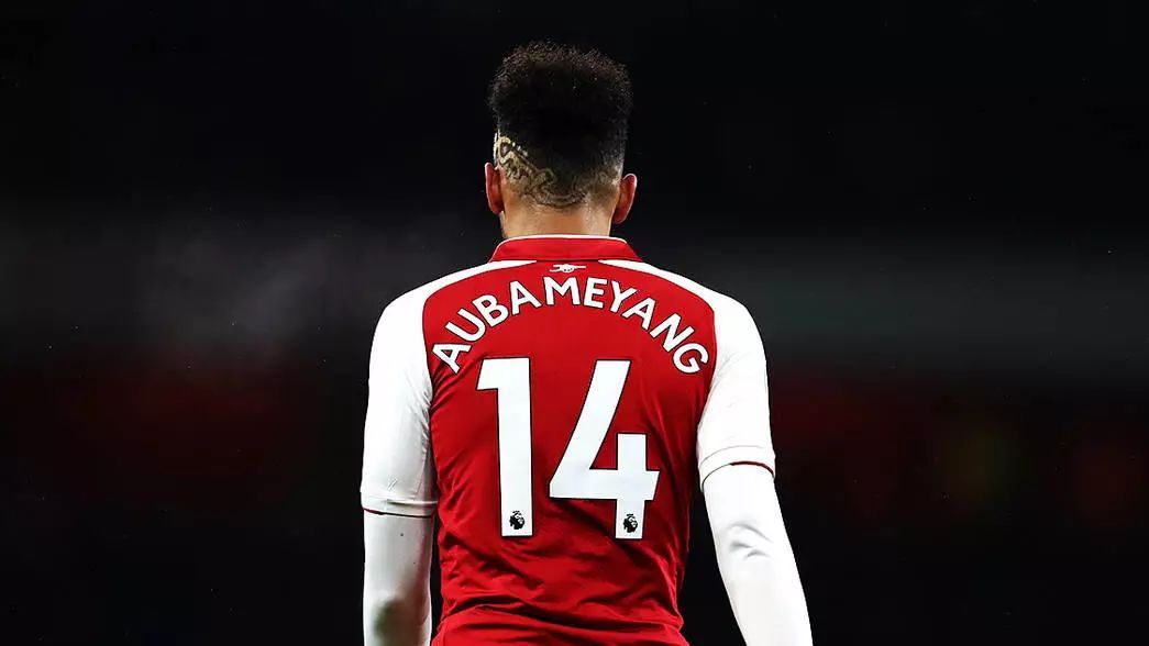 442百大巨星莱万,442评选的世界足坛历史中场排名