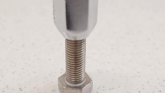 指甲盖做钻戒,日本男子收集指甲制成求婚戒指