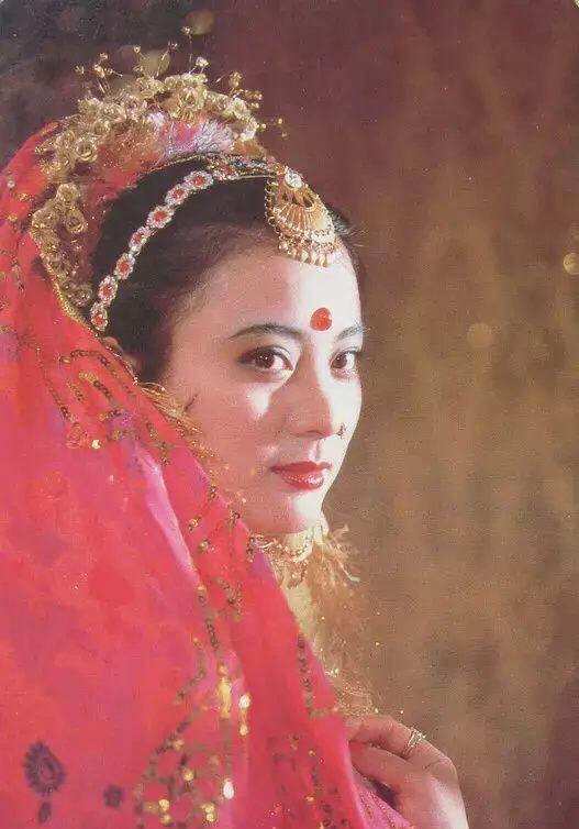 七位桃花眼女明星,带有桃花眼的女明星