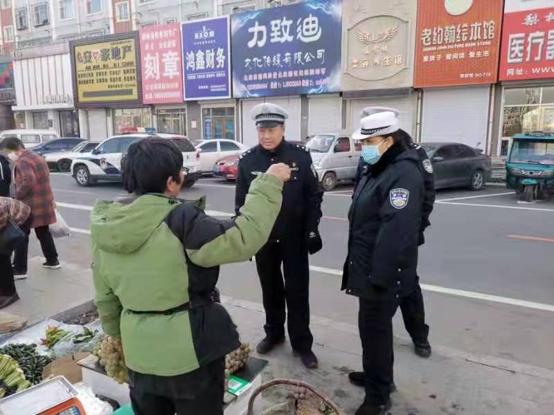 梨树交警充分发挥*党**员先锋模范作用全力做好创建省级文明城交通安全管理工作