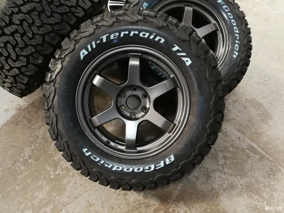 途达2021款2.5t柴油版越野视频,2021款途达四驱七座越野视频