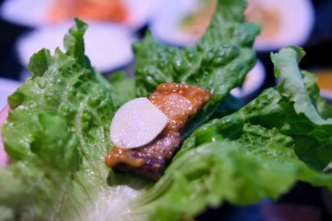 青岛好吃高端的店,青岛有什么很辣很好吃的