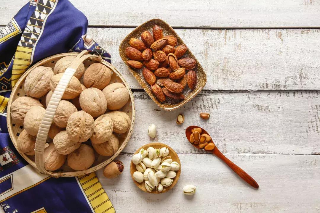 骨密度低怎么办成人,骨密度低就是骨质疏松吗