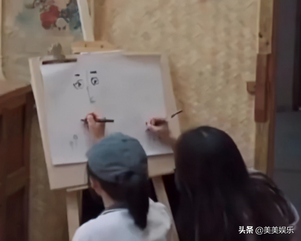 又翻车!欧阳娜娜借张子枫拯救路人缘,被说欺骗别人感情...