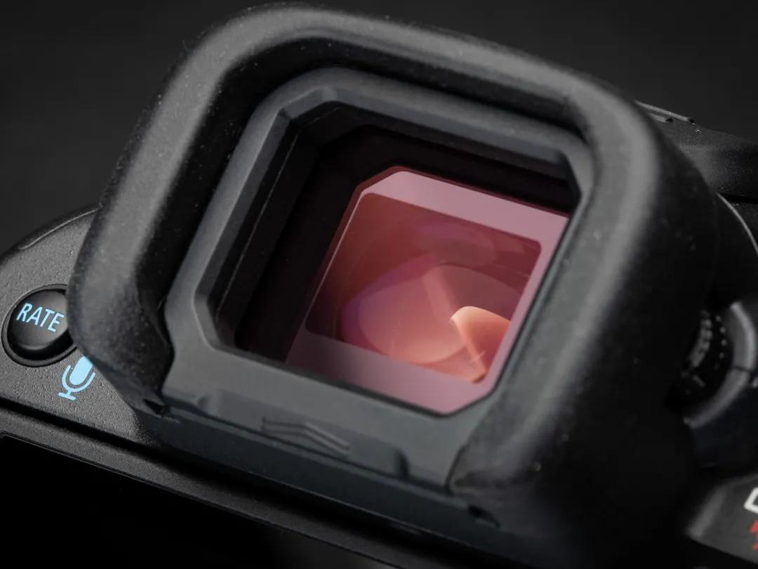 佳能r3和佳能eosr3,佳能eosr3和索尼a1