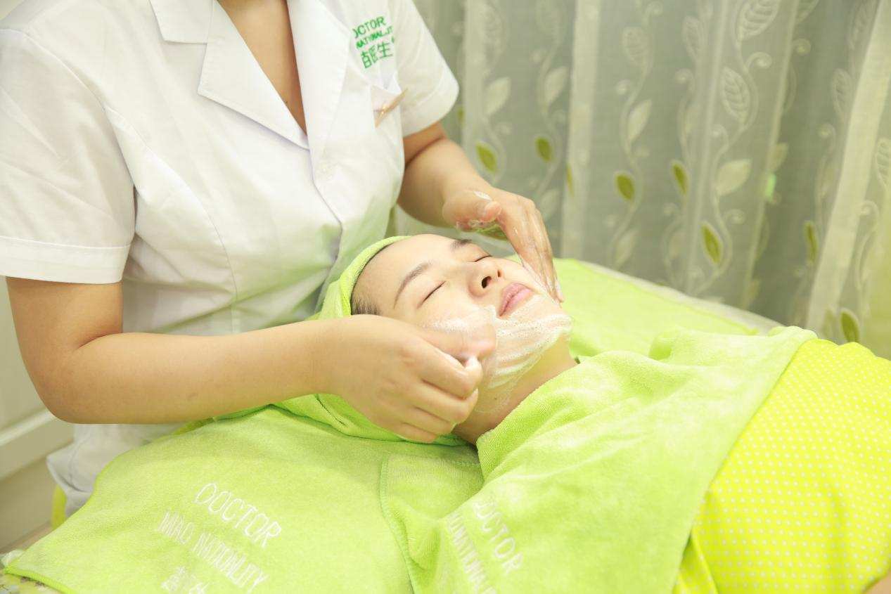 苗医生草本祛痘,长沙苗医生草本科技祛痘