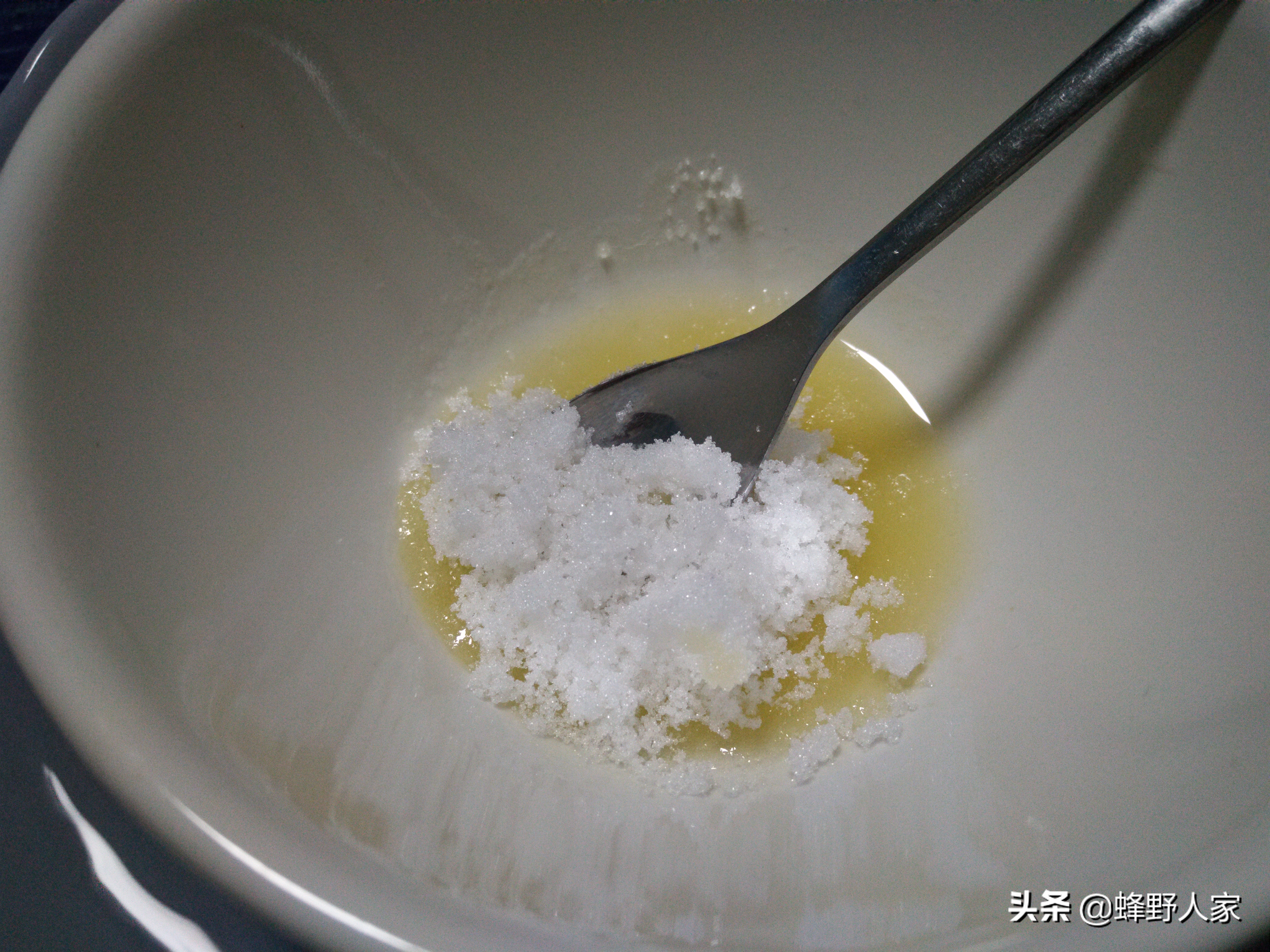 蜜蜂蜂王远嫁他乡，作为娘家的养蜂人需要准备哪些嫁妆