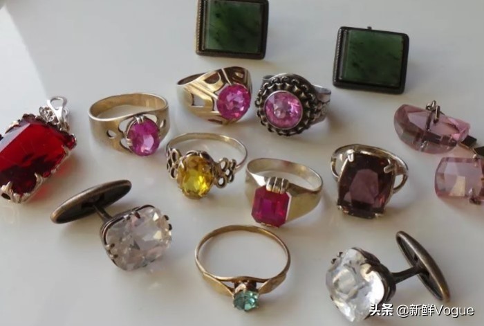 苏联金首饰,苏联特有珍贵的宝石珠宝