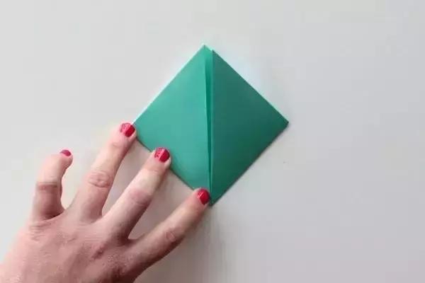 母亲节送什么手工礼物给妈妈,小孩母亲节该送妈妈什么礼物