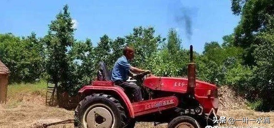 1986年借遍亲友买辆“东方红”农用小四轮后，“官差、亲差”不断